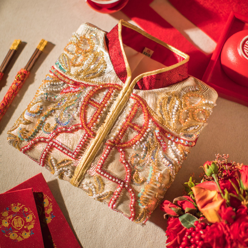 Men'S Grooming Services - Hochzeitskleidung im chinesischen Stil, goldenes Drachen-